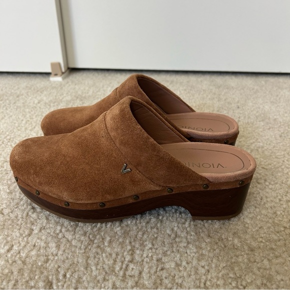 Vionic Kacie Brown Suede Clog Shoe - Picture 6 of 7